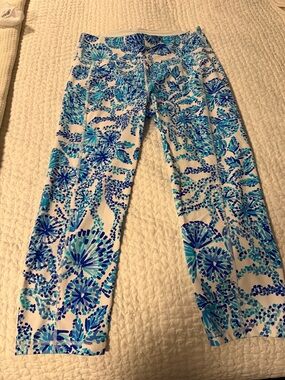 Lilly Pulitzer White Pants with Blue Floral Print